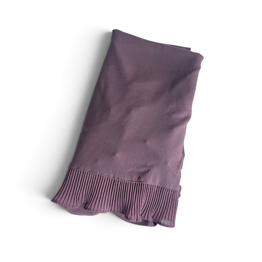 Ruffled Slip on Scarf in Blackened Mauve