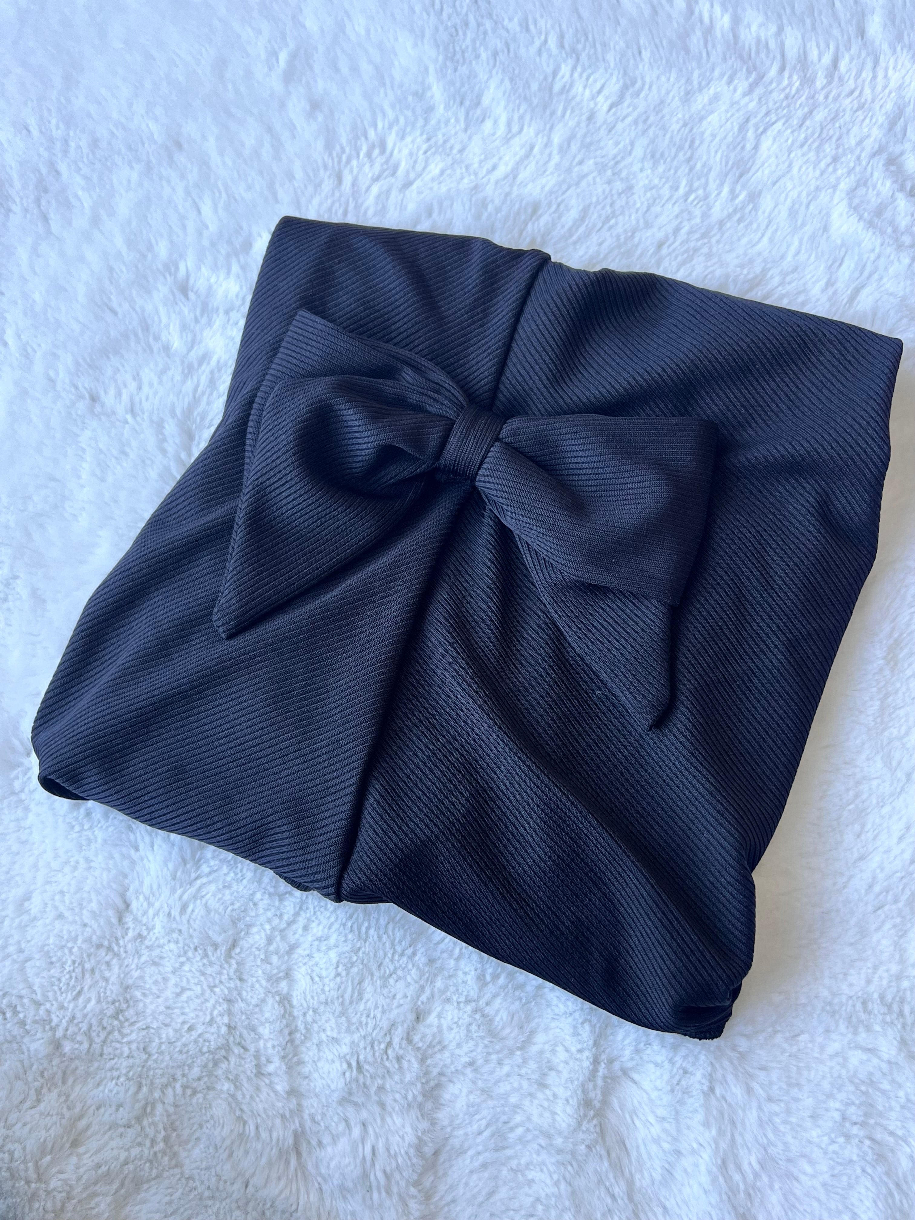 Mini Blooms in Black